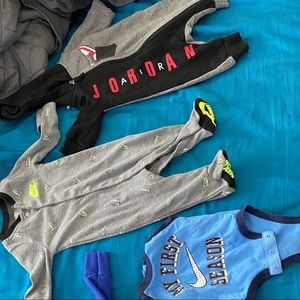 4 Jordan/Nike outfits. 3 months (price is for all)